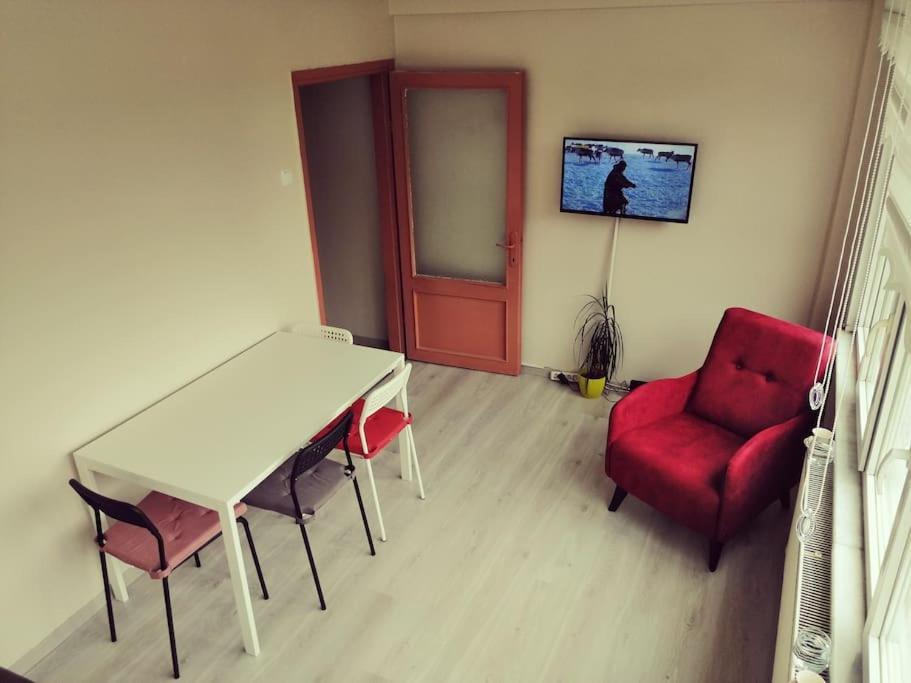 Lovely Flat In Greens At The Heart Of Kuzguncuk Istanboel